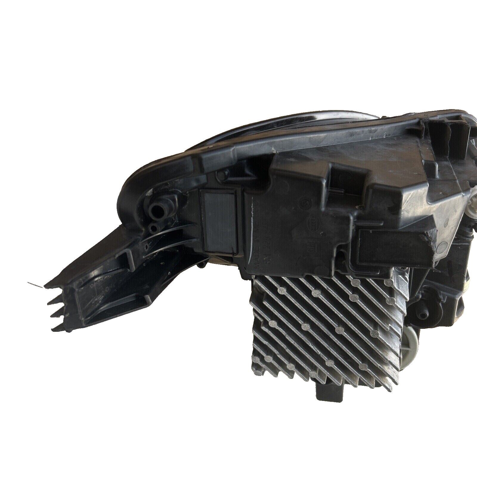 OEM 2022 - 2024 Chevrolet Equinox Passenger Side Headlight 85538067