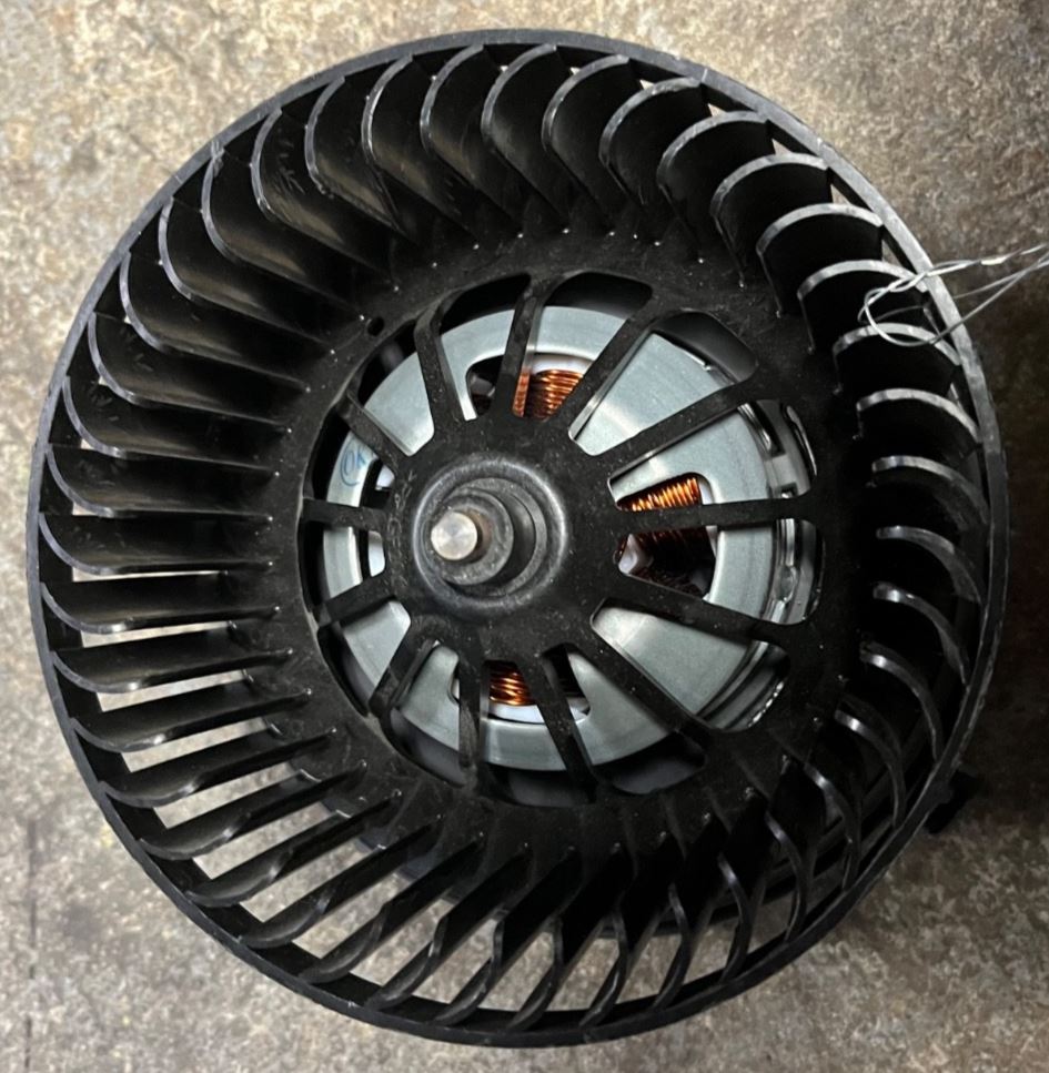 Blower Motor Assembly Fits 2019 Cascadia DRF-84A34-005
