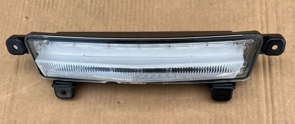 Genuine OEM | Taillight REVERSE LIGHT For 2020 XT5 84385141