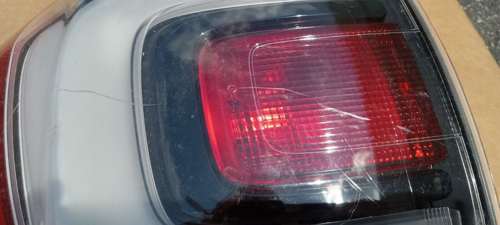OEM 17 - 19 GMC Acadia Driver White Left Outer Tail Light Assembly ‭84509640