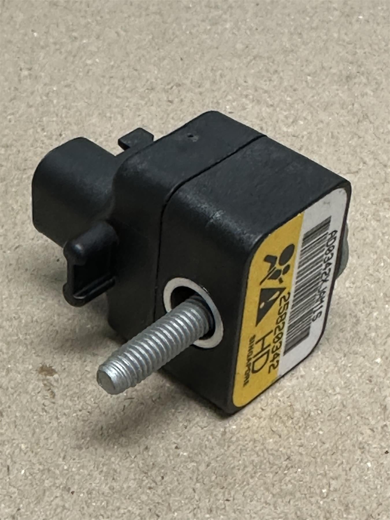 OEM GM Front Sensor 25820342 Genuine Front-End Sensor