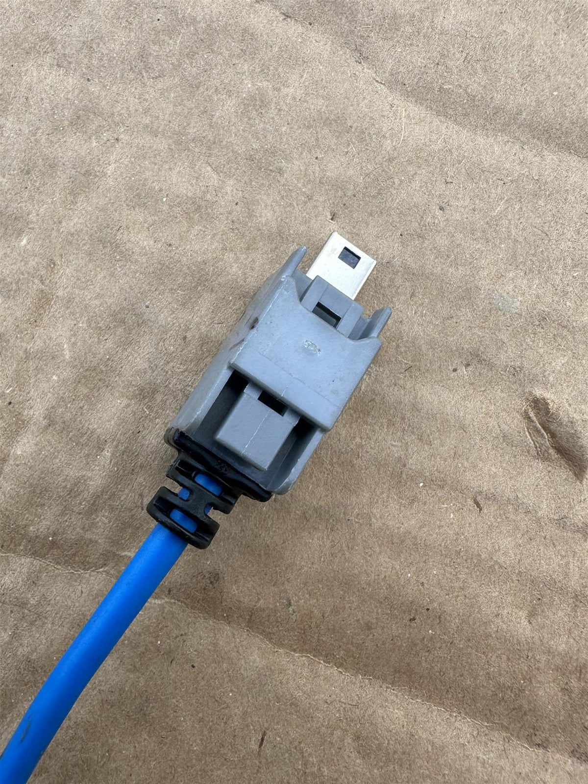 Genuine GM 84570886 Video Antenna Cable Silverado Sierra 2019-2023