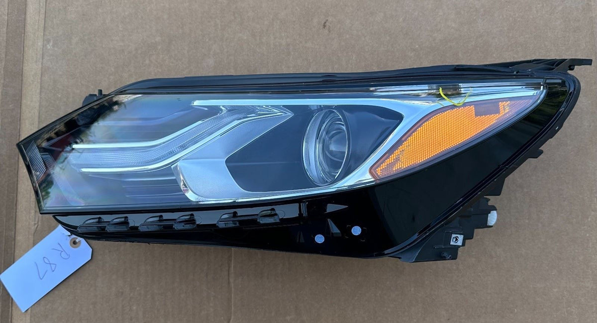 GM OEM Front Driver Side (LH) Headlight Assembly — Part #84428283