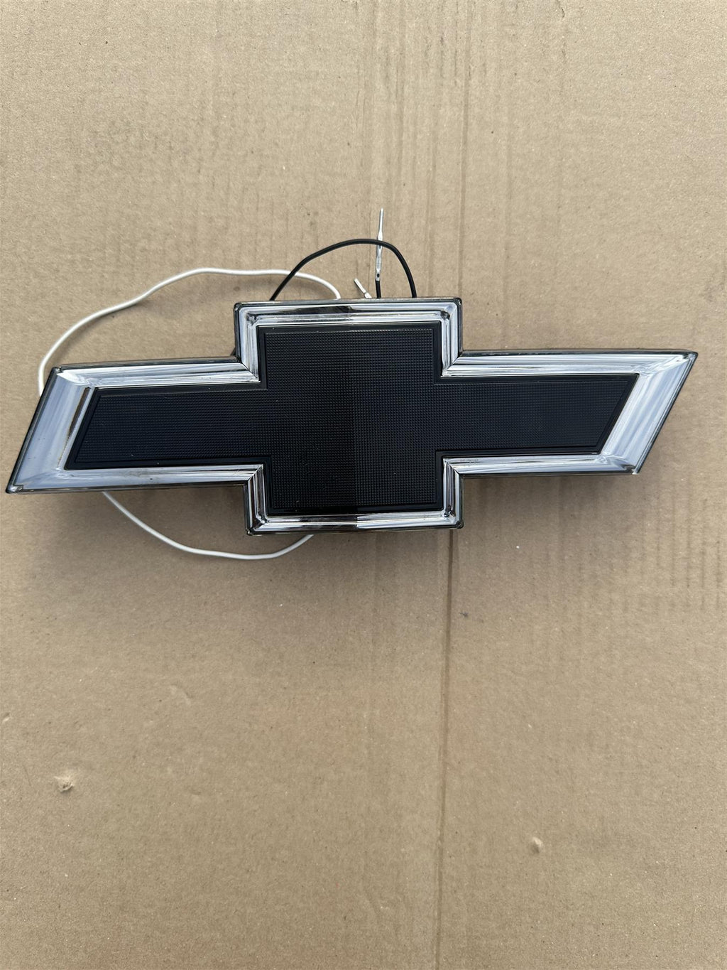 Chevrolet Accessories GM 23306538/23385944 Black Chevrolet Bowtie Emblem OEM