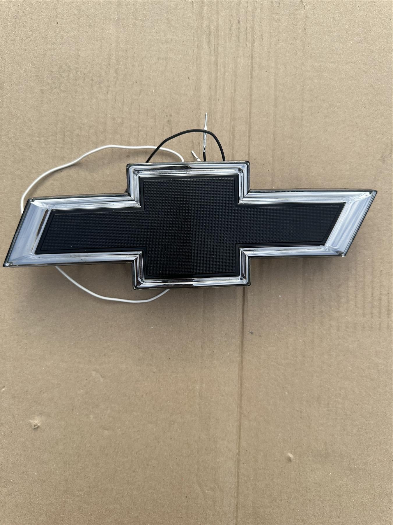 Chevrolet Accessories GM 23306538/23385944 Black Chevrolet Bowtie Emblem OEM