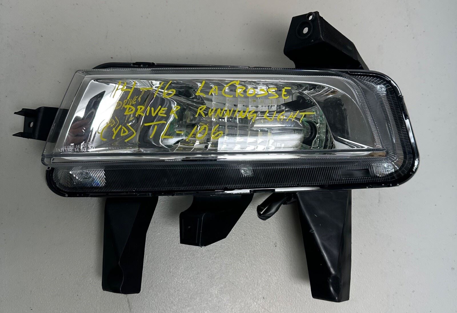 Daytime Running Light Driver Left LH OEM 2014-2016 Buick Lacrosse