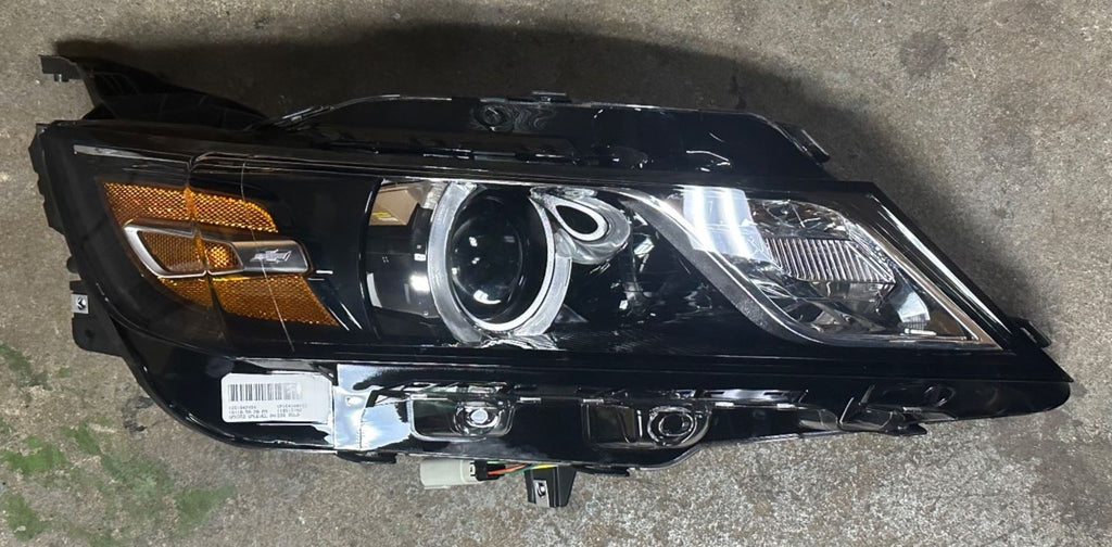 OEM | Headlight Assembly HID Right Passenger Side fits Impala 15 - 20 84160413