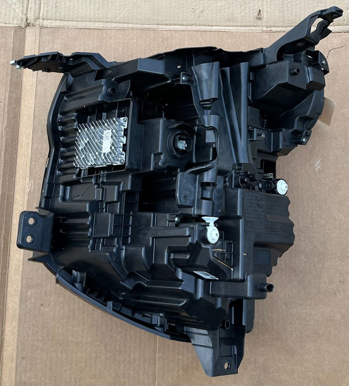 OEM GM Passenger Side RH Headlight Assembly 85717175 | Chevy Tahoe & Suburban