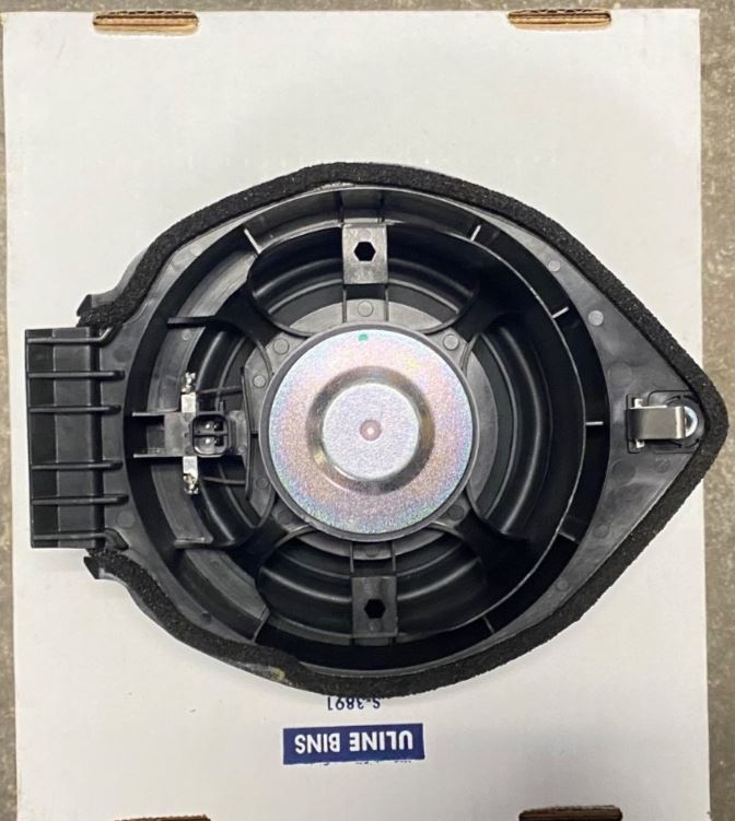 OEM | Rear Side Door Speaker Broken Cone fits 2014-2019 Sierra GM 22753364