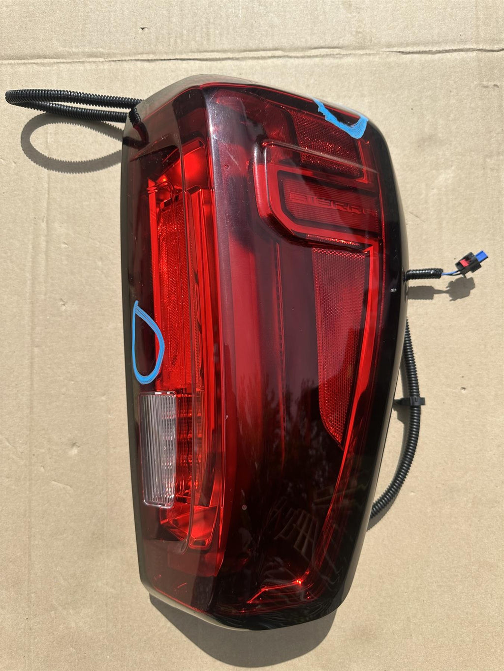 OEM General Motors Tail Light 85021143 Genuine GM Rear Taillight