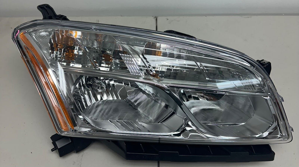 Headlight Assembly Passenger Side 13 - 16 OEM Part Small Scuff Scratch Clear
