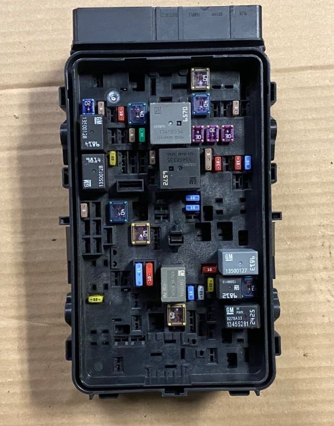 OEM | Engine Bay Fuse Box Relay Fits 2016-2017 Malibu GM 84144636