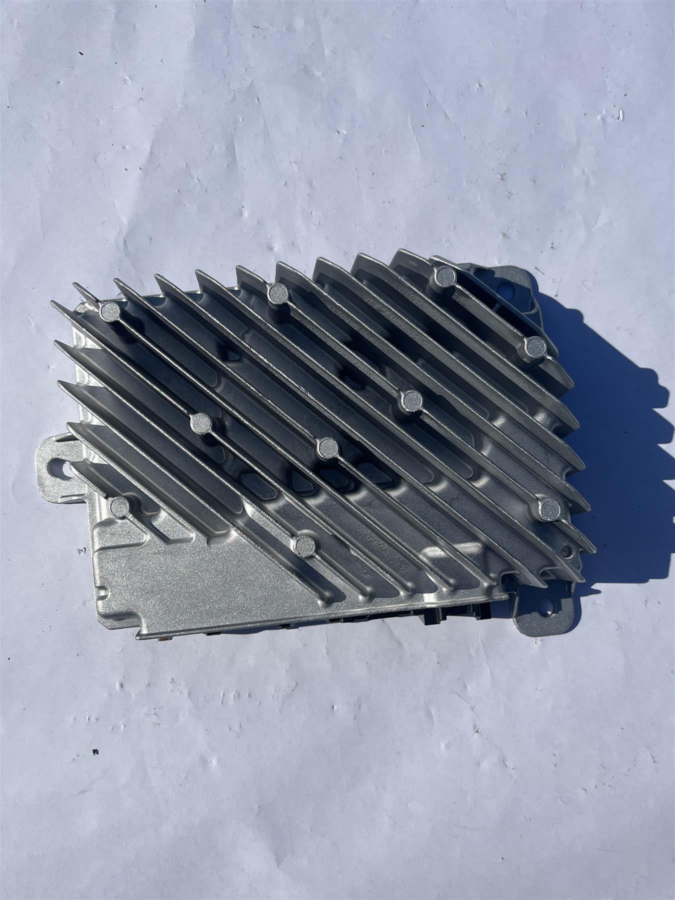 Genuine GM Audio Amplifier Module 26521367 12-Speaker OEM Sound System
