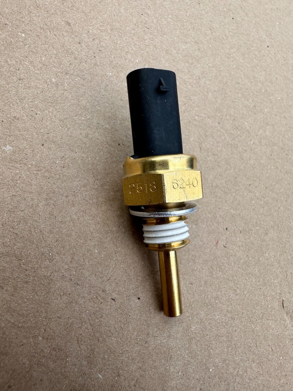GM Genuine Engine Coolant Temperature Sensor 25186240 - OEM Cooling System Part