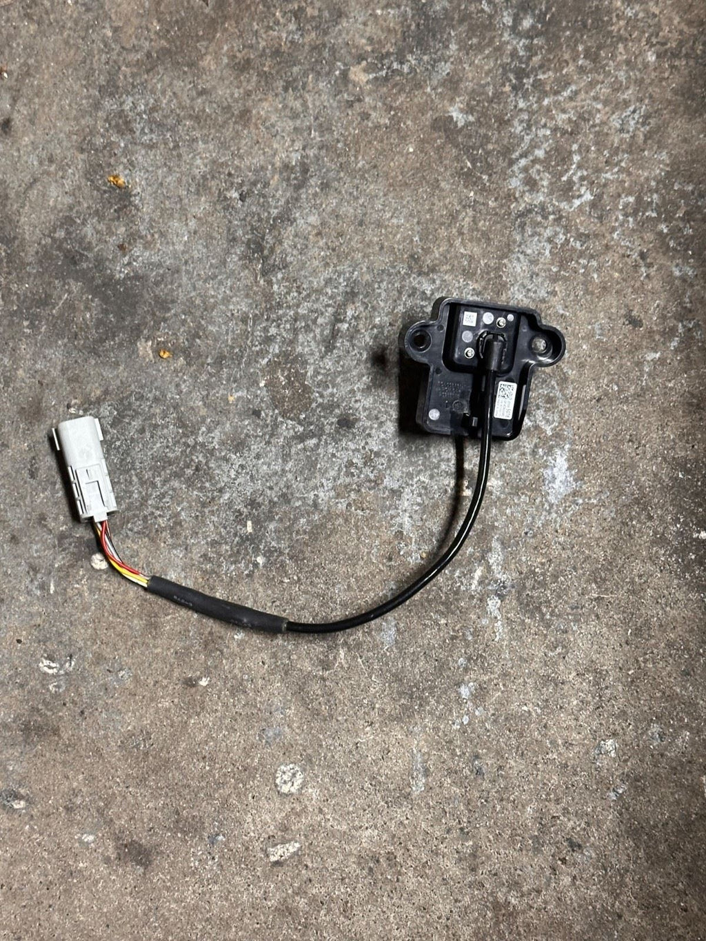 GM Backup Parking Assist Rear Camera w Bracket 09-14 Tahoe Yukon Escalade OEM