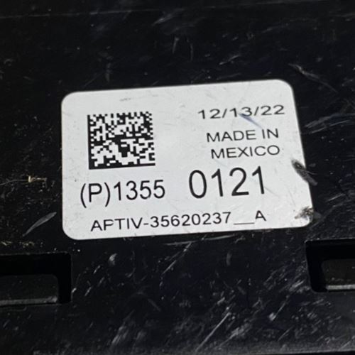 OEM | USB Port Fits 2023 Sierra 1500 GM 13550121