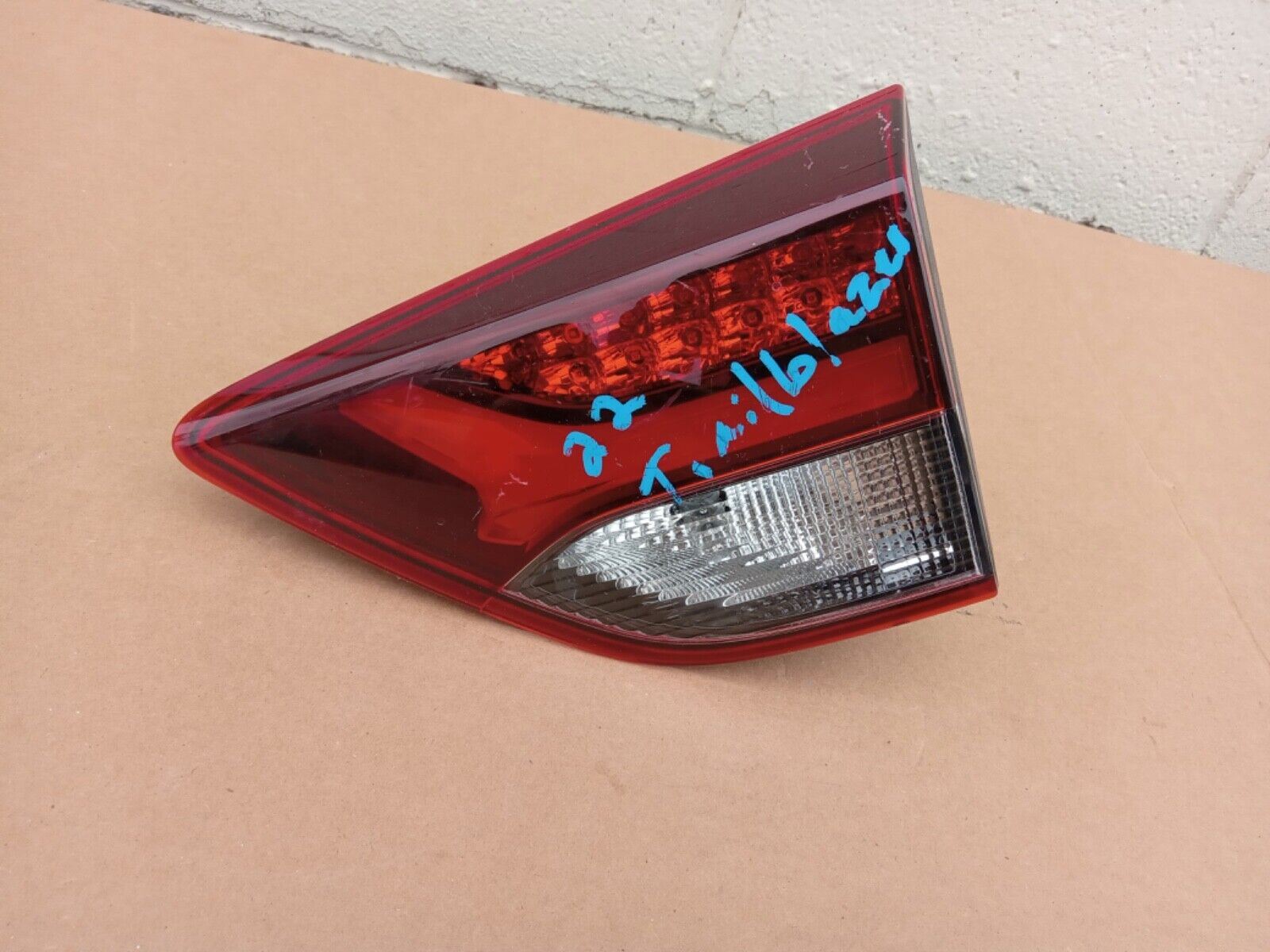 OEM 2021 - 2023 Chevrolet Trailblazer Rear Right Inner Taillight Lamp 42790320