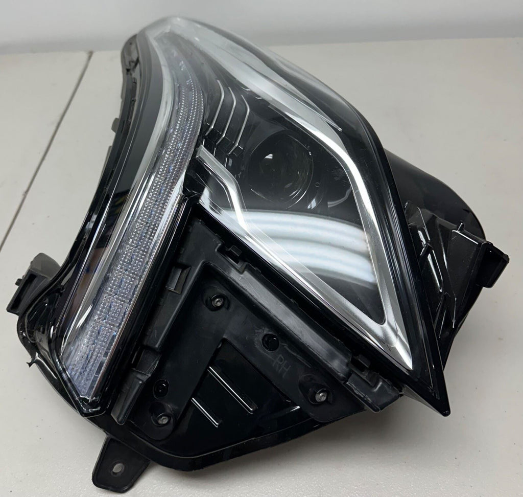 2017-2020 CADILLAC XT5 RIGHT PASSENGER SIDE FULL LED HEADLIGHT OEM