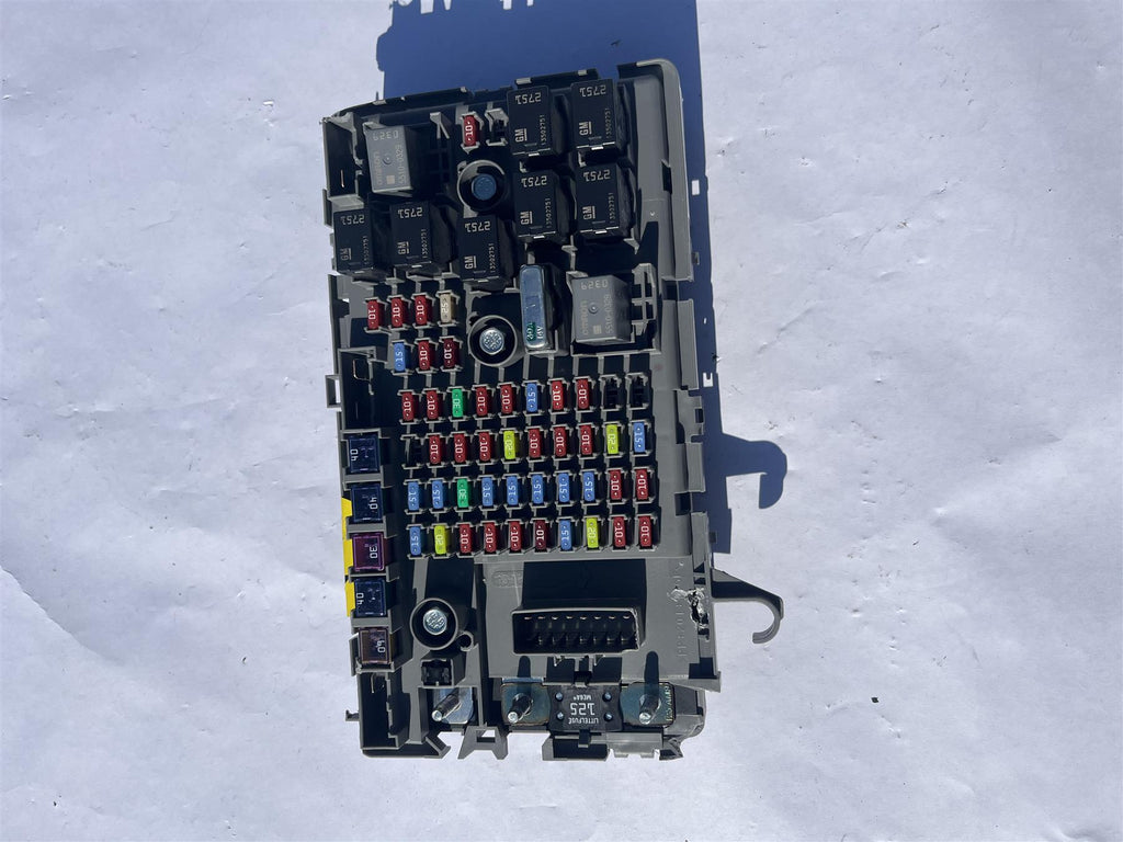Genuine GM Instrument Panel Fuse Block 15930149 OEM Interior Power Module