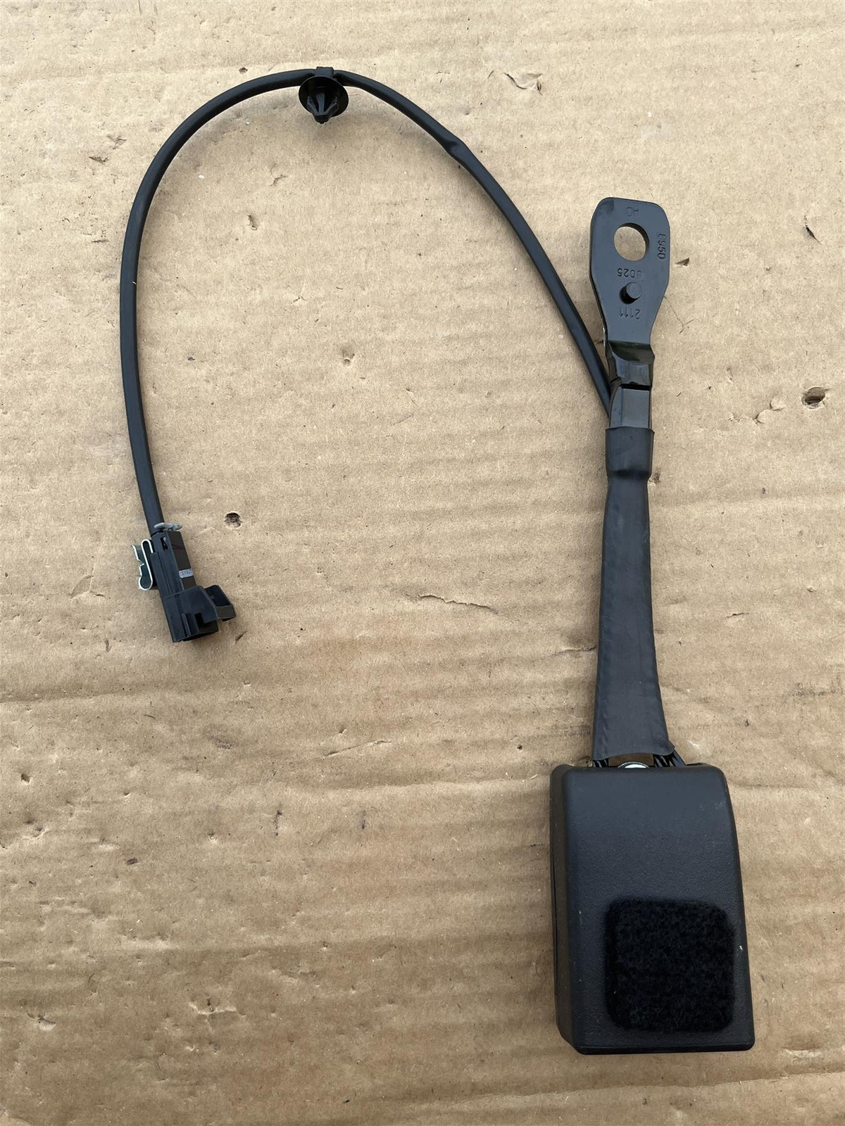 GM 22906764 Front Left Seat Belt Buckle Equinox Terrain OEM