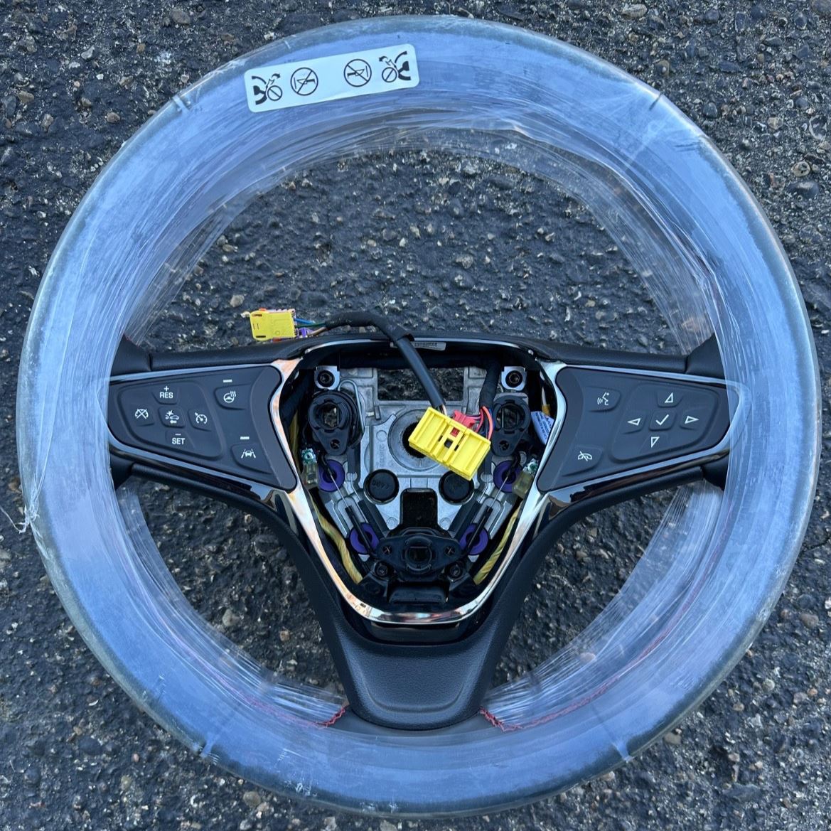 OEM | Steering Wheel Fits 2022-2024 Equinox RS GM 85588628