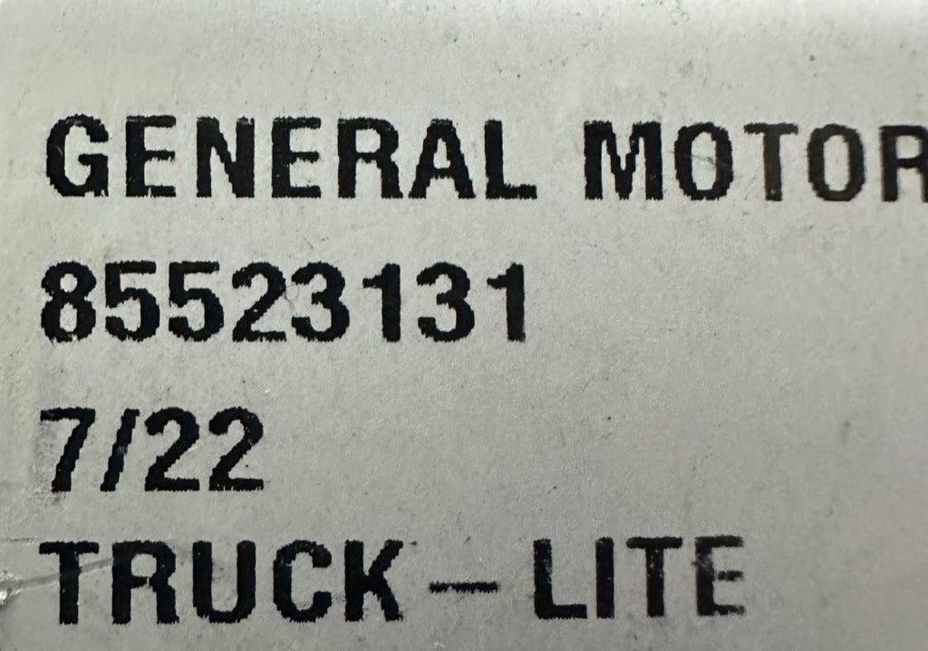 OEM | Tail Light For Trailer Compatible 2019-2025 GM Vehicles 85523131