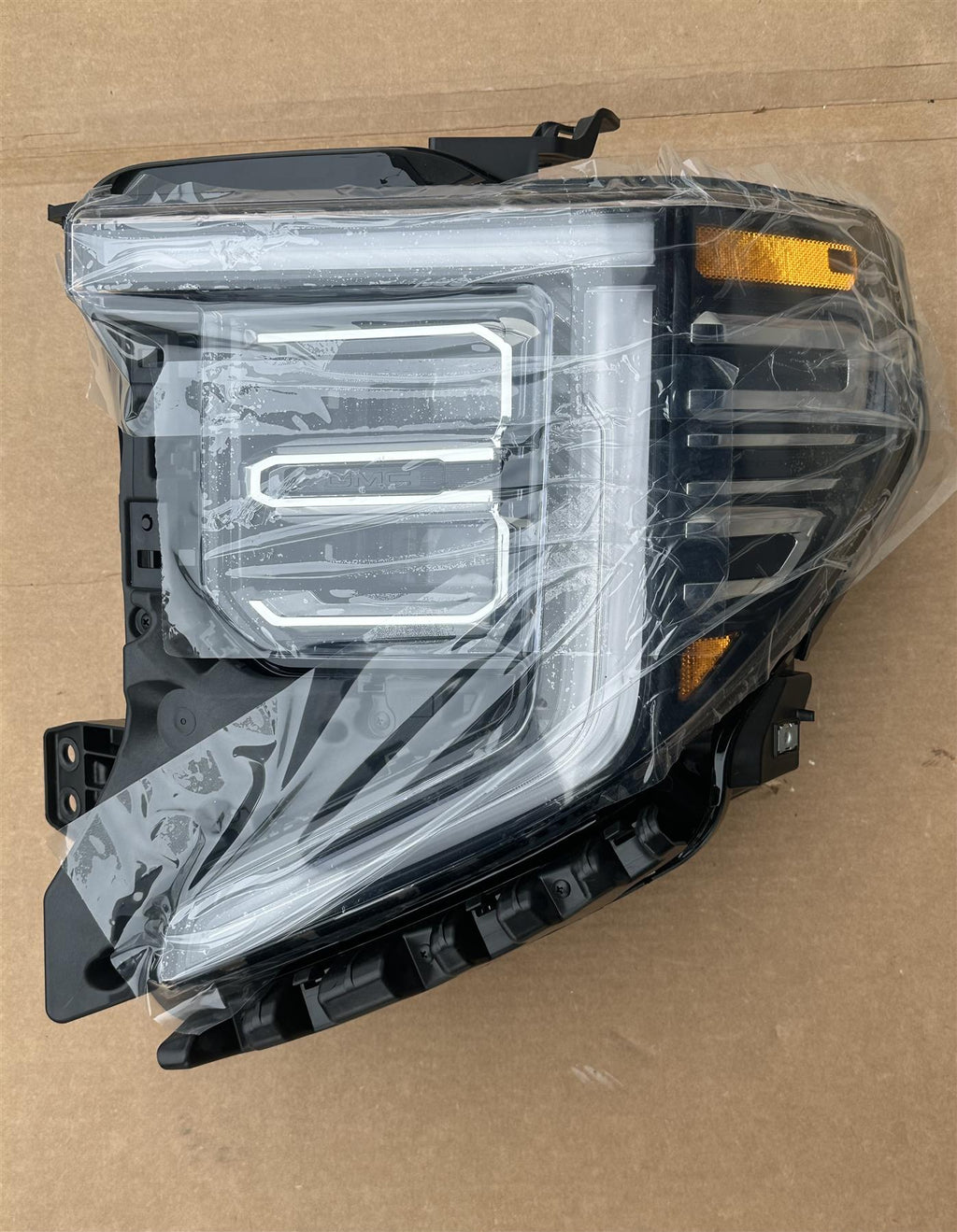 GM 85806488 - Driver Side Headlamp 2022-2026 GMC Sierra 1500