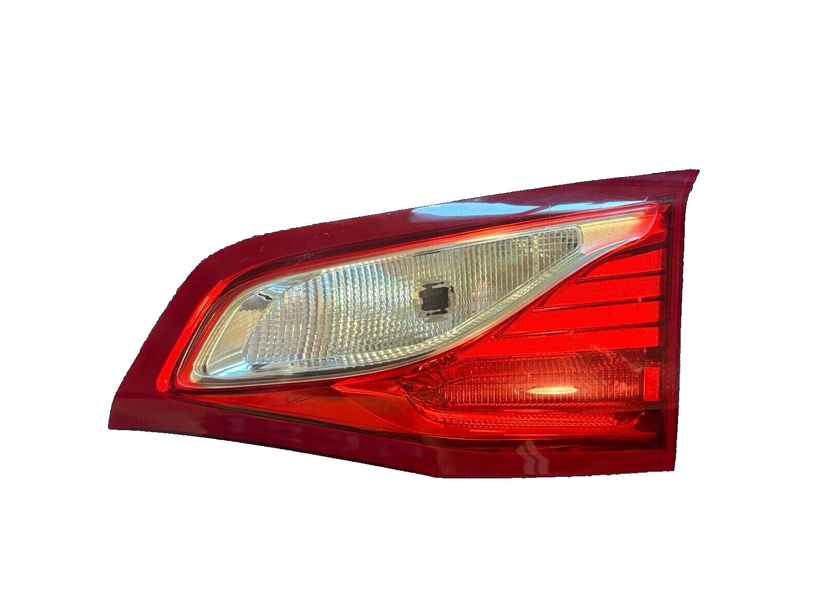 OEM 2018-2019 Chevrolet Equinox Inner Passenger Side Tail Light 84235061