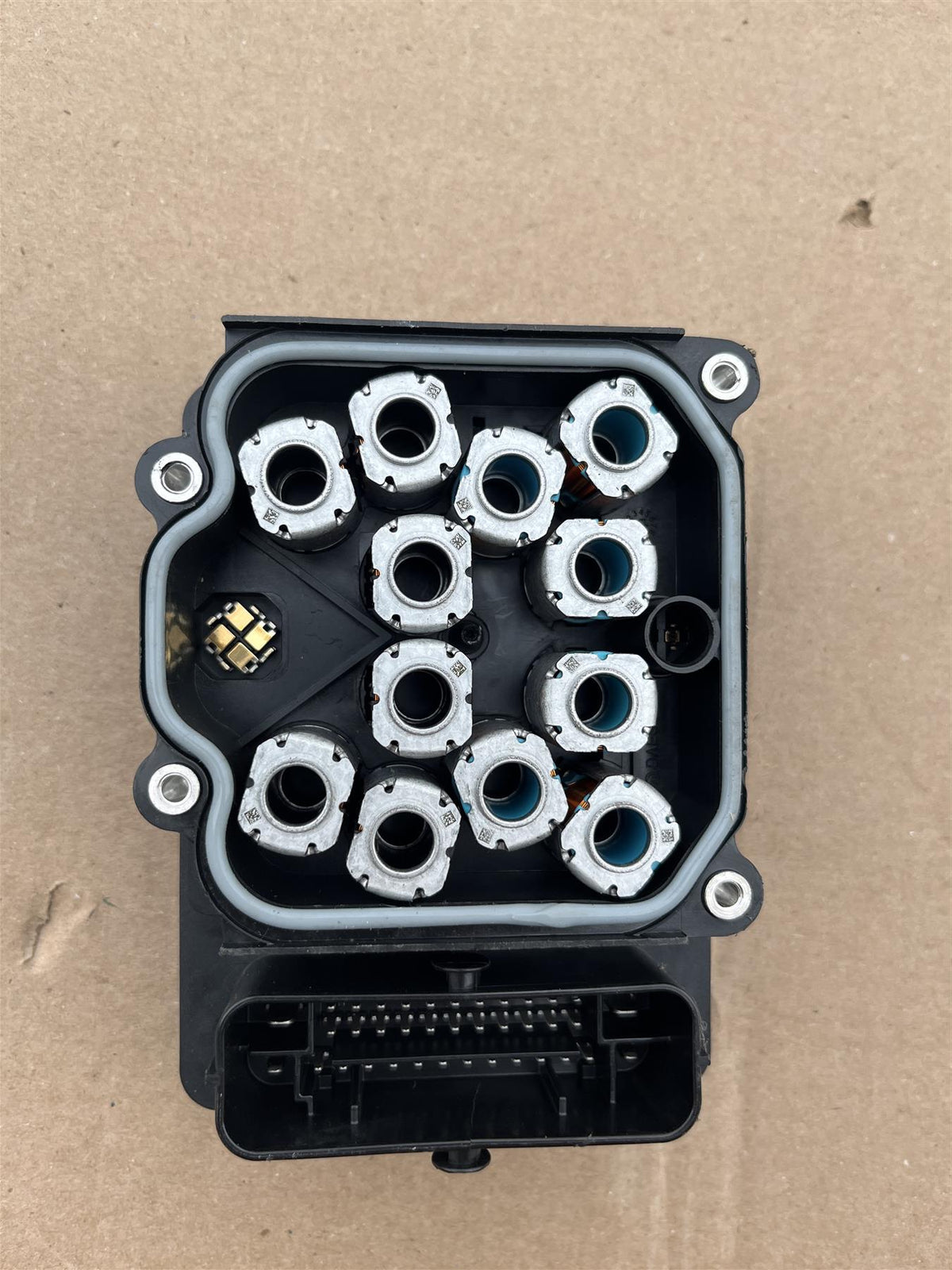 OEM GM 86517385 ABS Control Module Express Savana Replaces 23412419