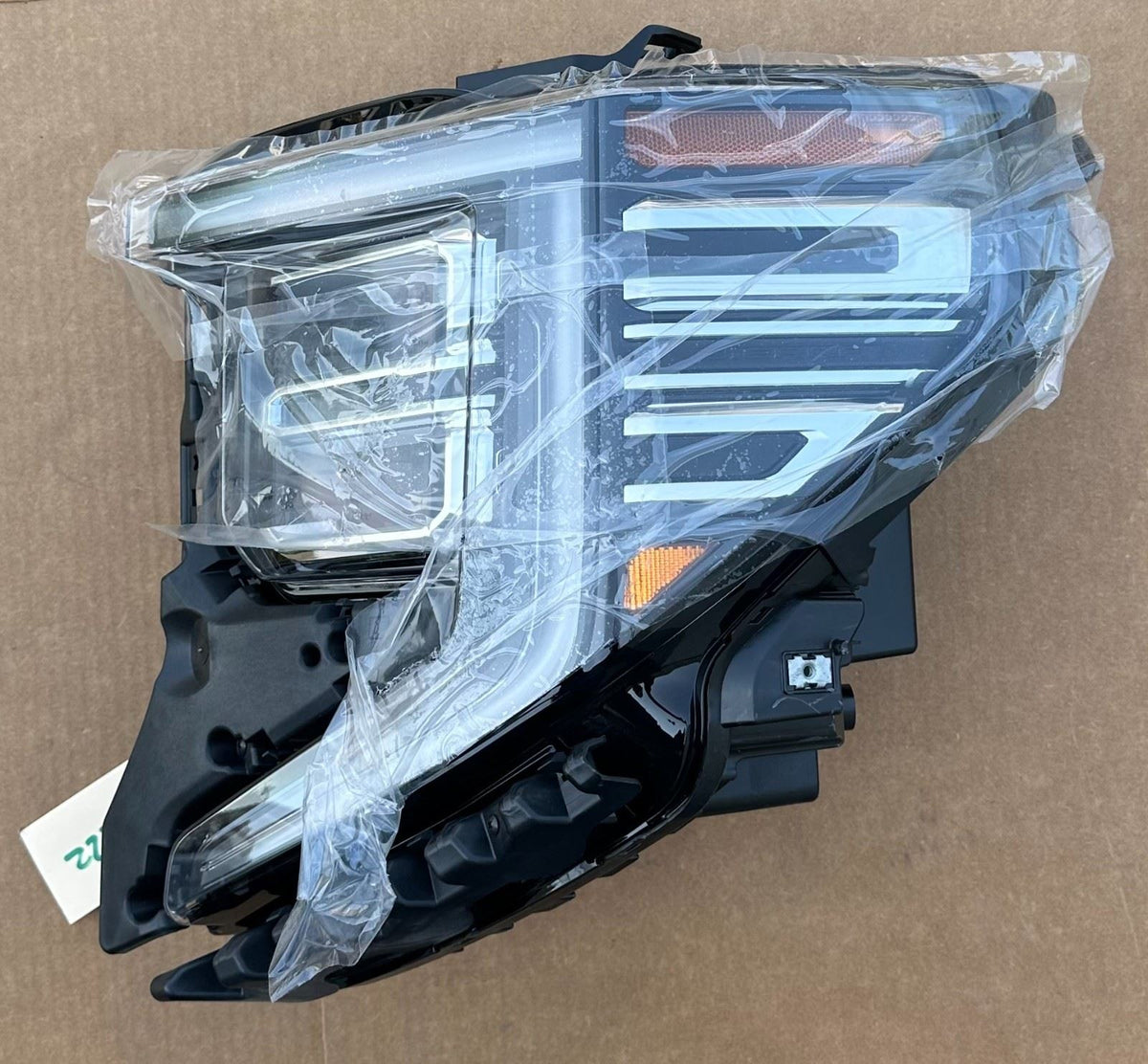 OEM GM Driver Side LH Headlight Assembly 85604121 | GMC Sierra 1500