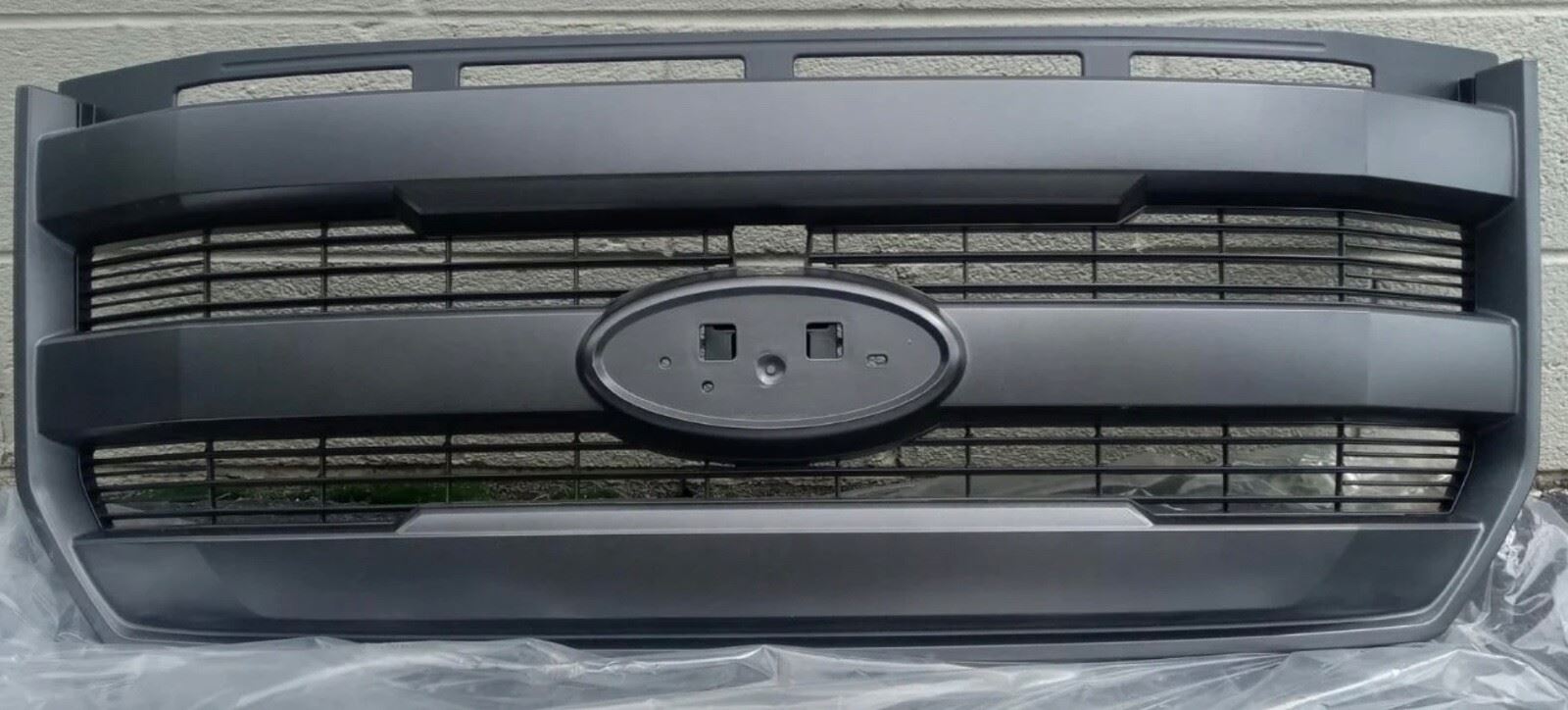 Genuine Ford FL3Z-8200-RA Front Grille - 3-Bar Magnetic Gray for 2015-17 F-150