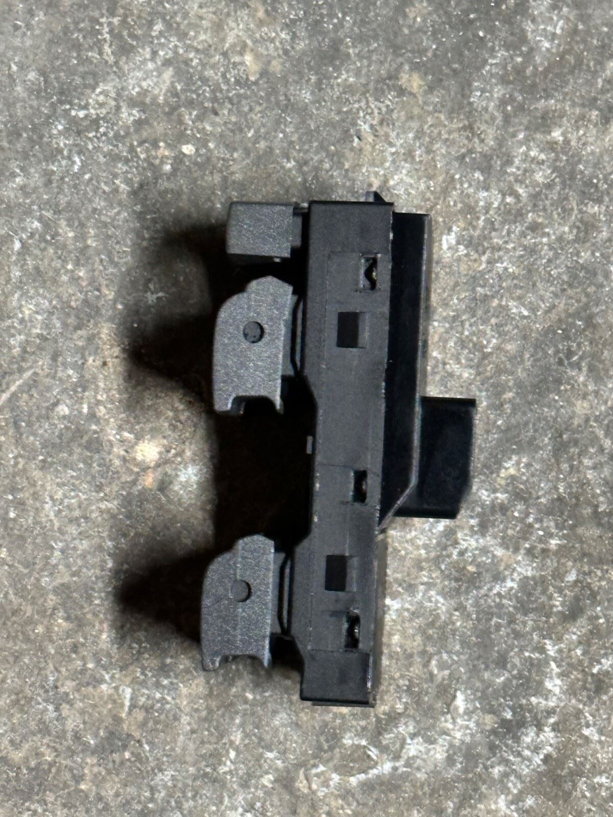 New OEM GM Dark Argent Left Window Switch for 2010-2016 Buick LaCrosse 20854239