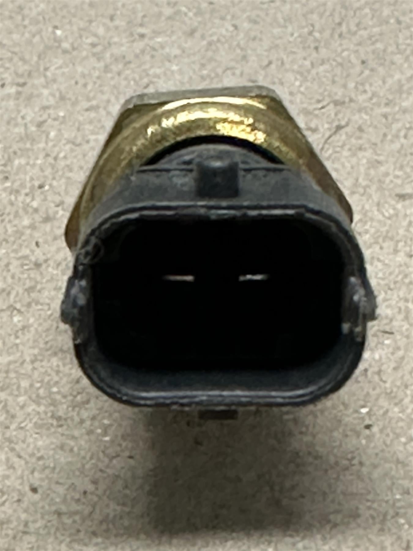 OEM GM Temperature Sensor 15393755 Genuine Factory Thermal Sending Unit Part