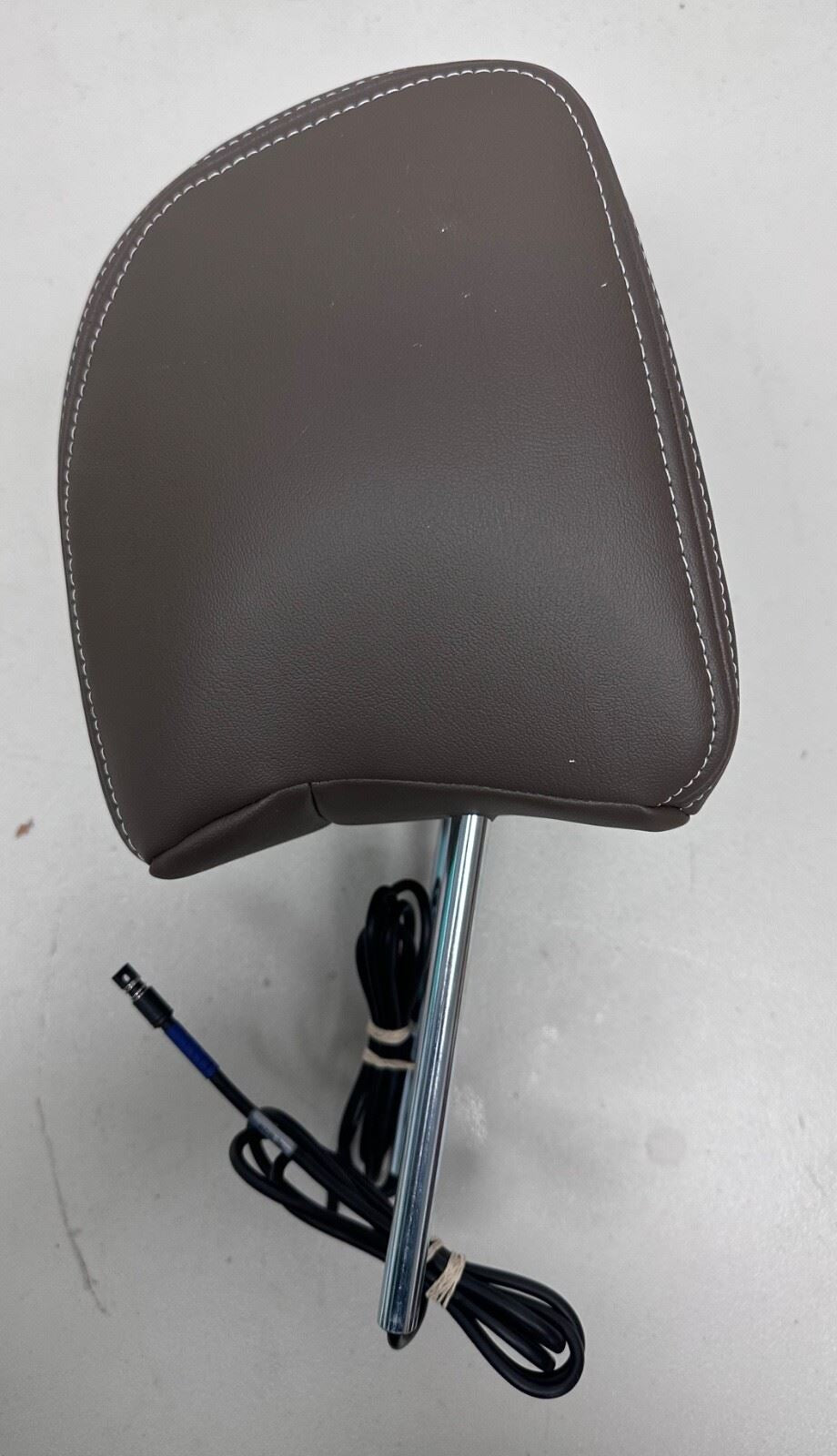 OEM | New GMC Headrest  Rear Infotainment DVD Player Brown w/ White Stitch