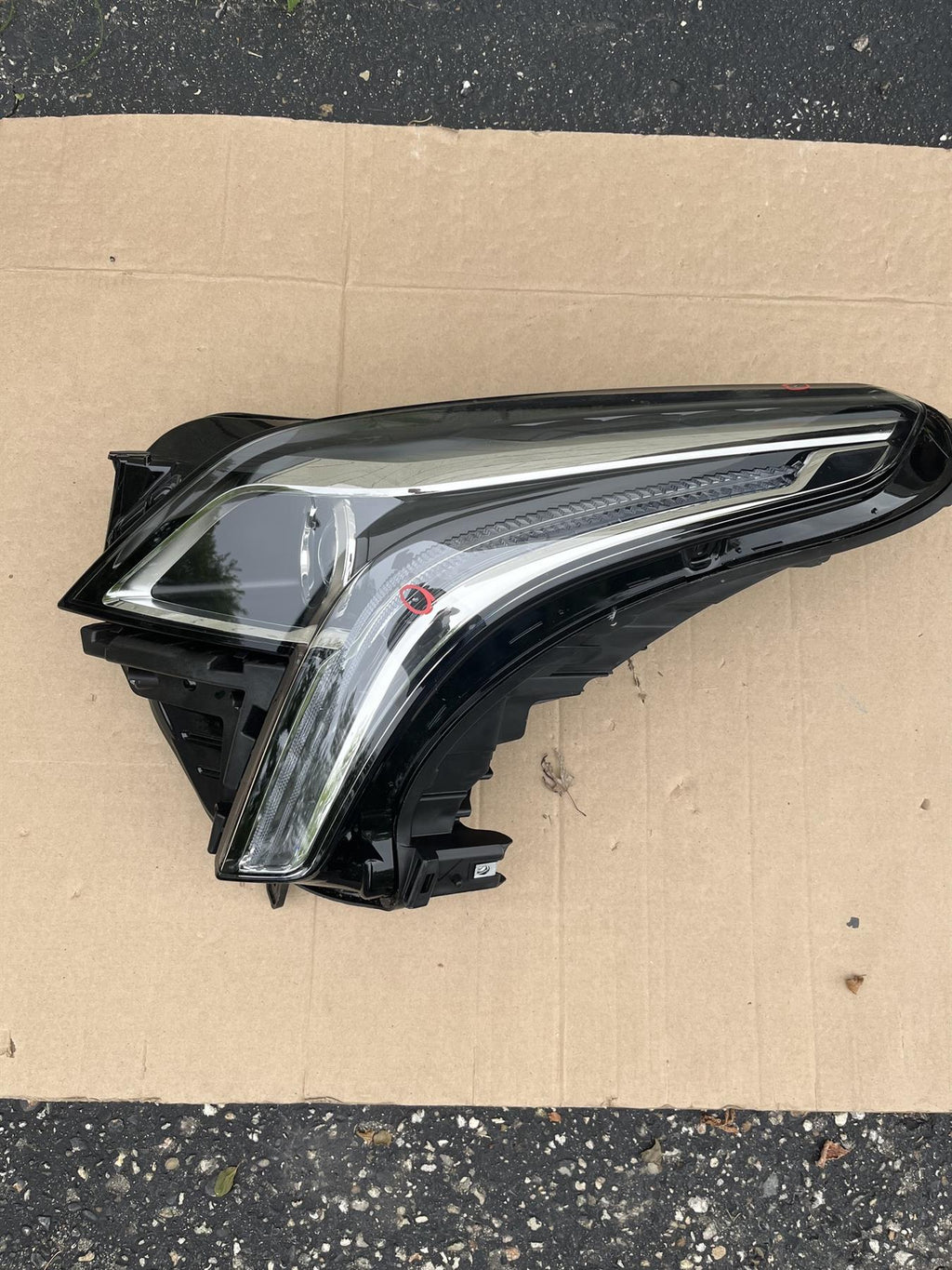 OEM GM 84648547 LH Headlight Assembly Cadillac XT5 Driver Side