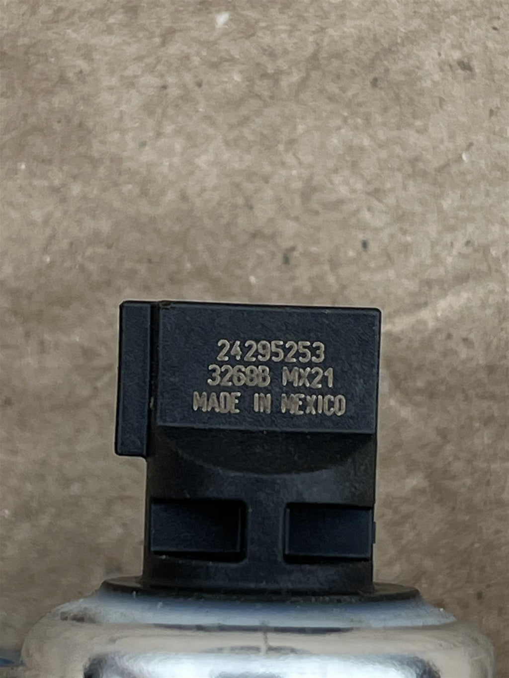 Genuine GM Automatic Transmission Fluid Pressure Sensor 24049543 (Replaces 24295253)