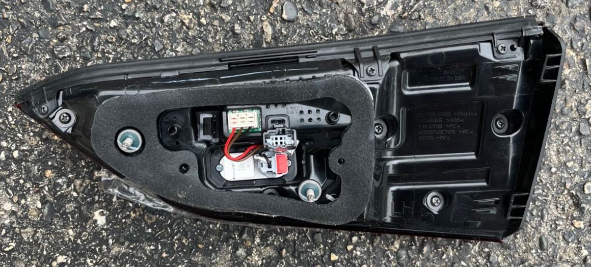 Genuine OEM | LED Taillight Left Driver Side for 2022-20224 GMC Terrain