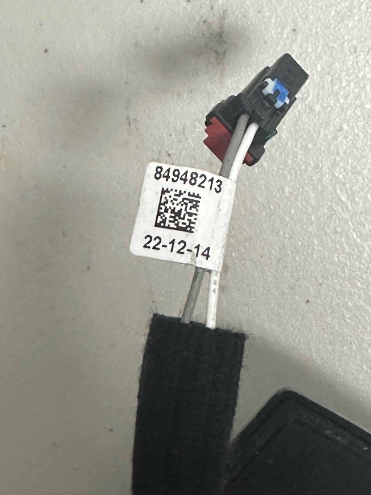 OEM | Genuine GM Roof Lamp Case of 10 84948213 Fits Sierra Silverado 2020 - 2025