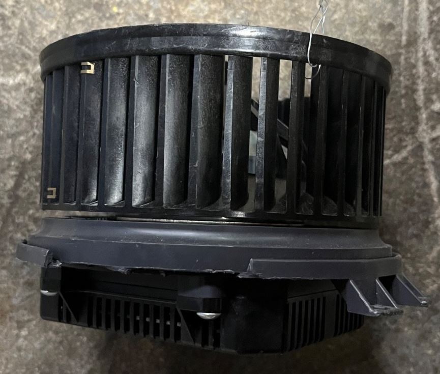 Blower Motor Assembly Fits 2019 Cascadia DRF-84A34-005