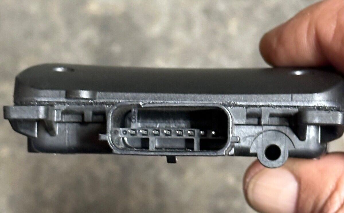 New OEM GM Blind Spot Detection System Warning Sensor 85645015