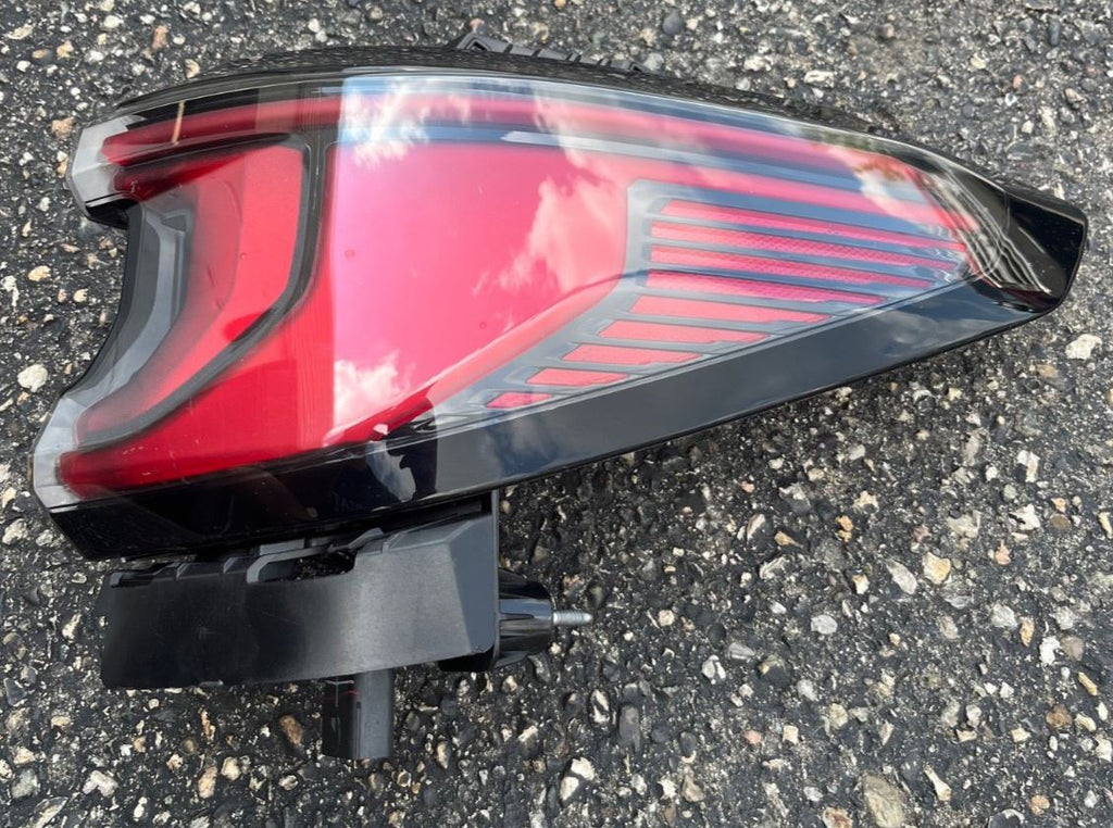 Genuine OEM | Right Tail Light Assembly fits 2024-2025 GMC Acadia 26557065