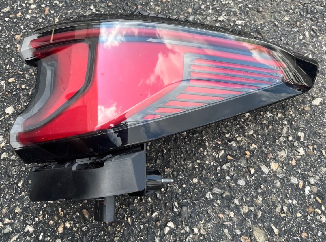 Genuine OEM | Right Tail Light Assembly fits 2024-2025 GMC Acadia 26557065