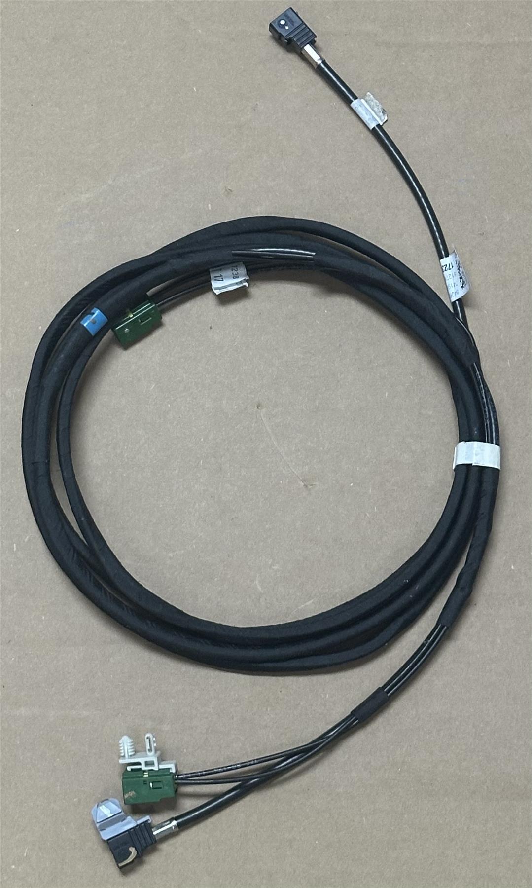 GM 84062040 Right Antenna Cable for select GM vehicles