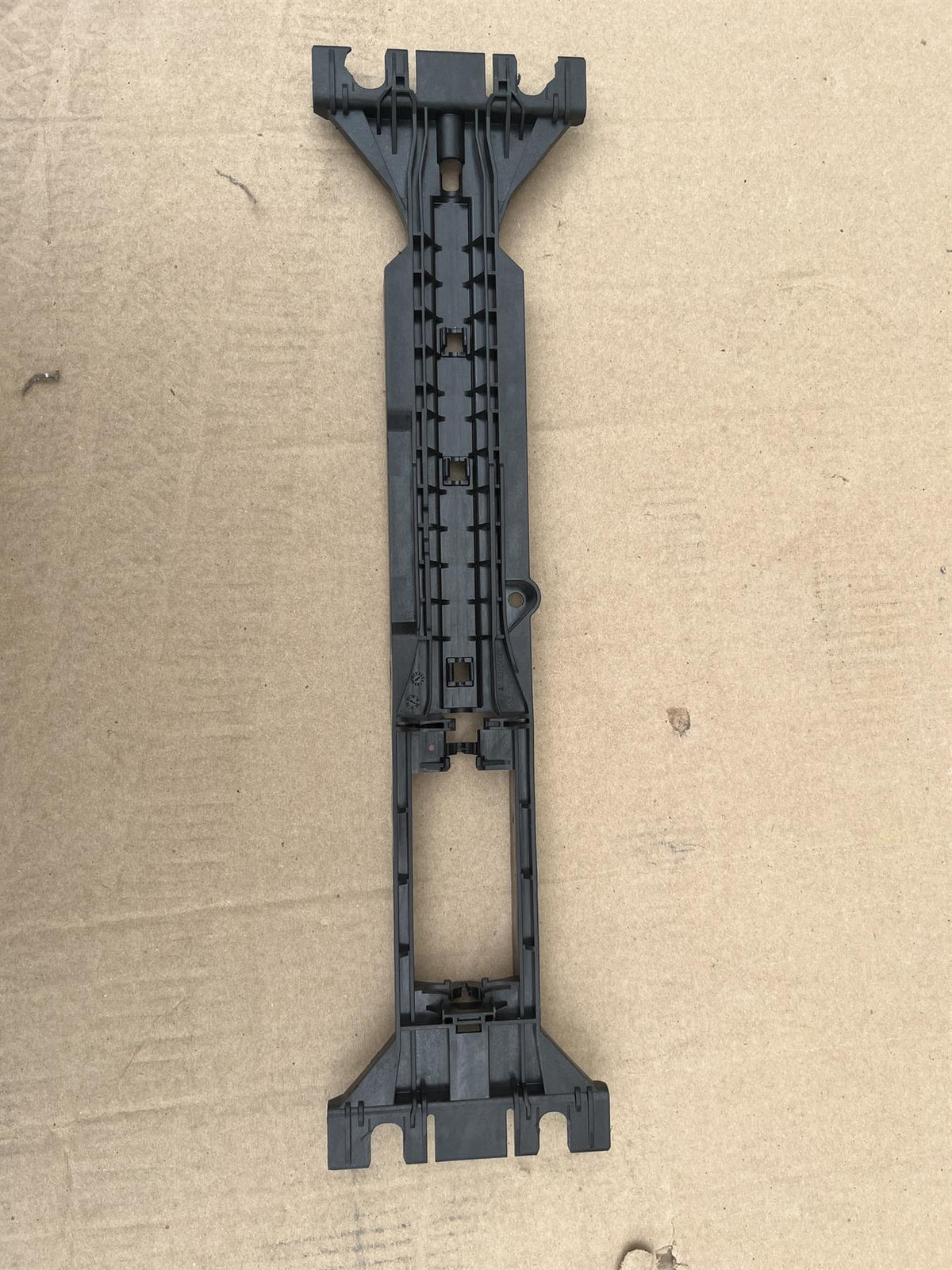 OEM GM 23454102 Black Glove Box Assembly Malibu Label 61006100