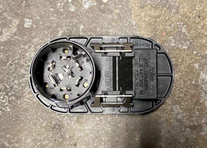 OEM | Tow Vehicle Electrical Receptacle GM 22900481