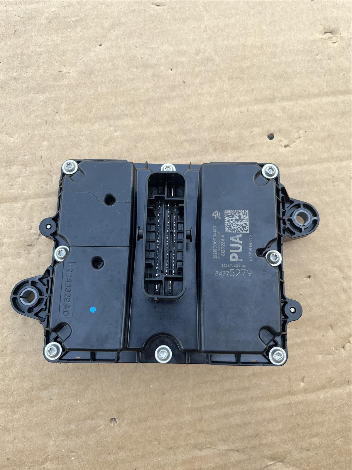 Genuine GM 86779724 Transfer Case Control Module Replaces 84775279