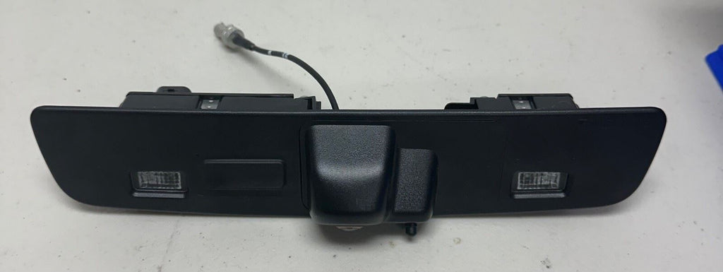 License Light 2021-2023 XT6 Cadillac backup camera truck release button 85136039