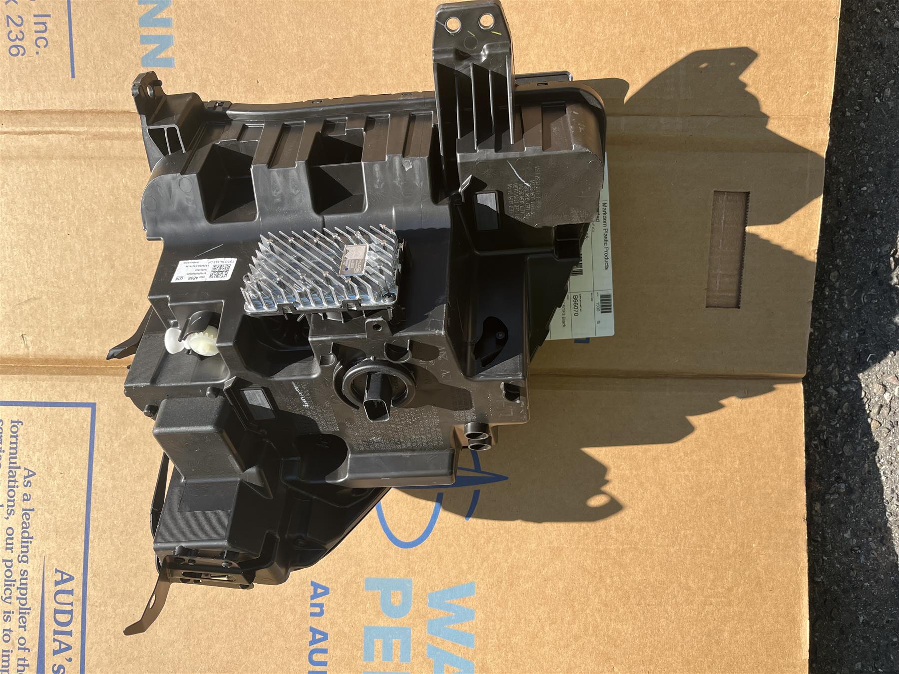Genuine OEM 2022-2026 Headlight For Sierra 1500 2 Broken Tabs | LH 85064856 GM