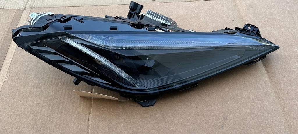 OEM GM Passenger Side RH Headlight Assembly 86516581 | Chevy C8 Corvette