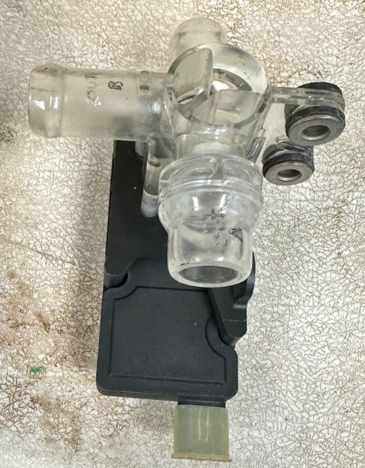 OEM | Heater Valve Fits 2016-2019 Volt, CT6 GM 13593282